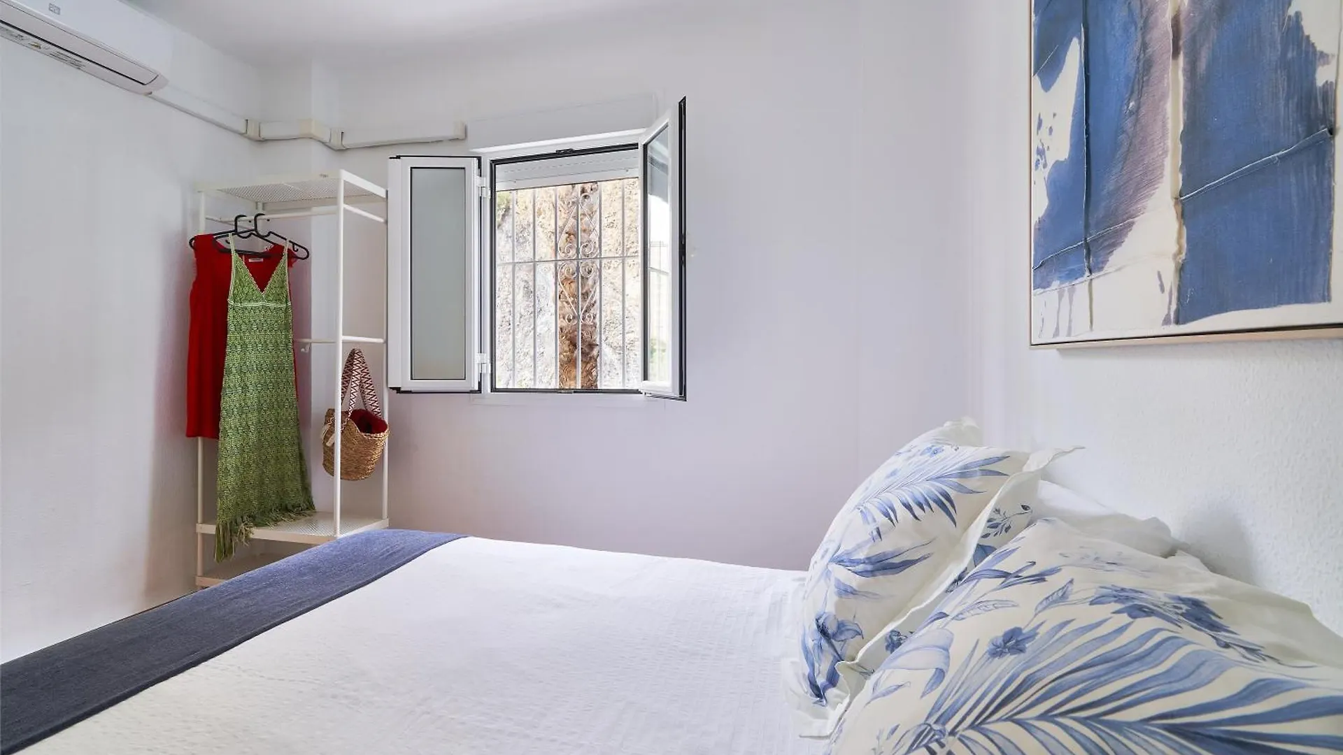 Villa Rosita Suites En Playa De La Malagueta Con Terraza Málaga 0*,  Spanien