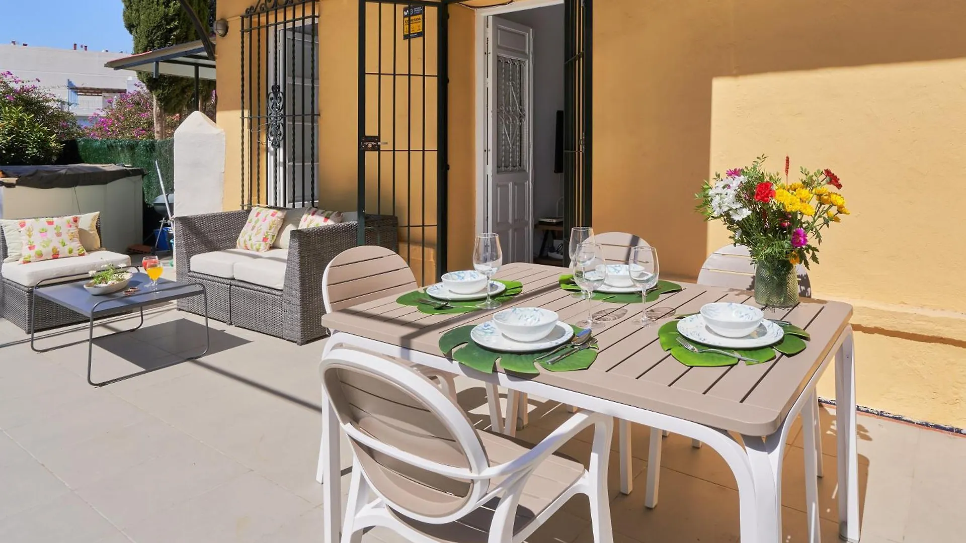 Apartment Villa Rosita Suites En Playa De La Malagueta Con Terraza Málaga Spanien