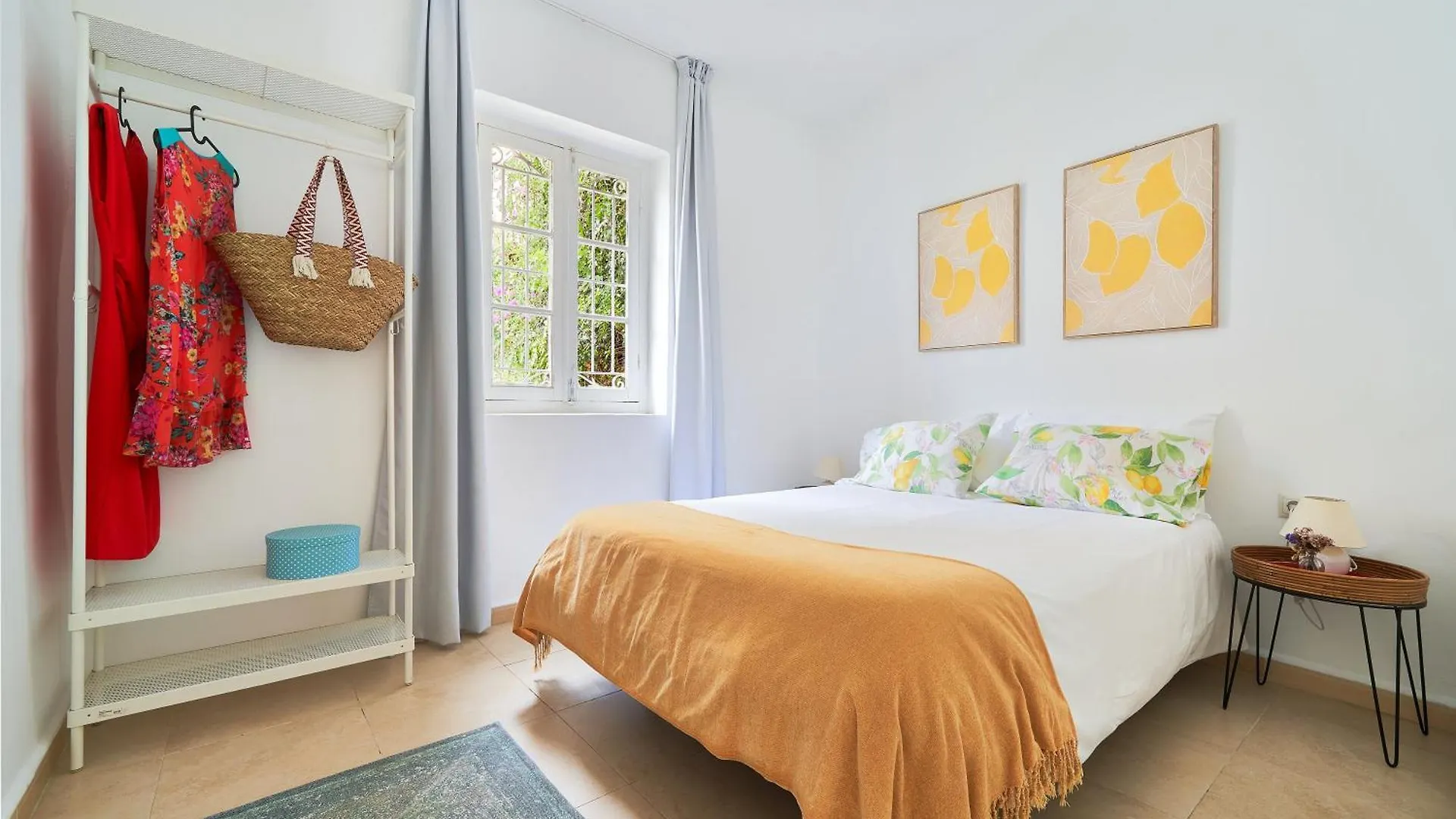 Villa Rosita Suites En Playa De La Malagueta Con Terraza Málaga Espagne